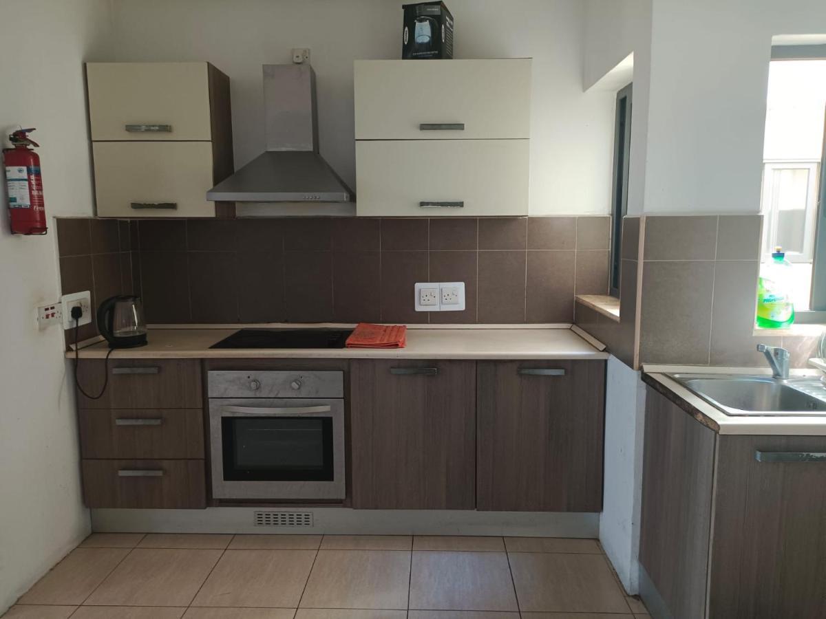 You Can Enjoy Your Time At Waterford Apartment Attard Exterior photo